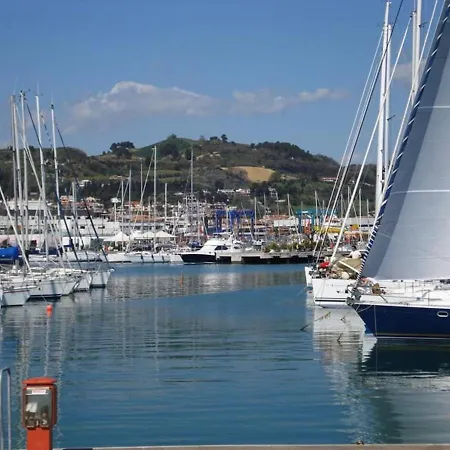 Apartament Ampio Trilocale Adriatico Vicino Al Mare Con Posto *