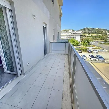 Apartment Ampio Trilocale Adriatico Vicino Al Mare Con Posto