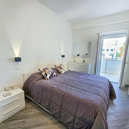Apartamento Ampio Trilocale Adriatico Vicino Al Mare Con Posto